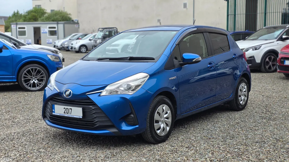 Toyota Vitz Hatchback, Petrol Hybrid, 2017, Blue