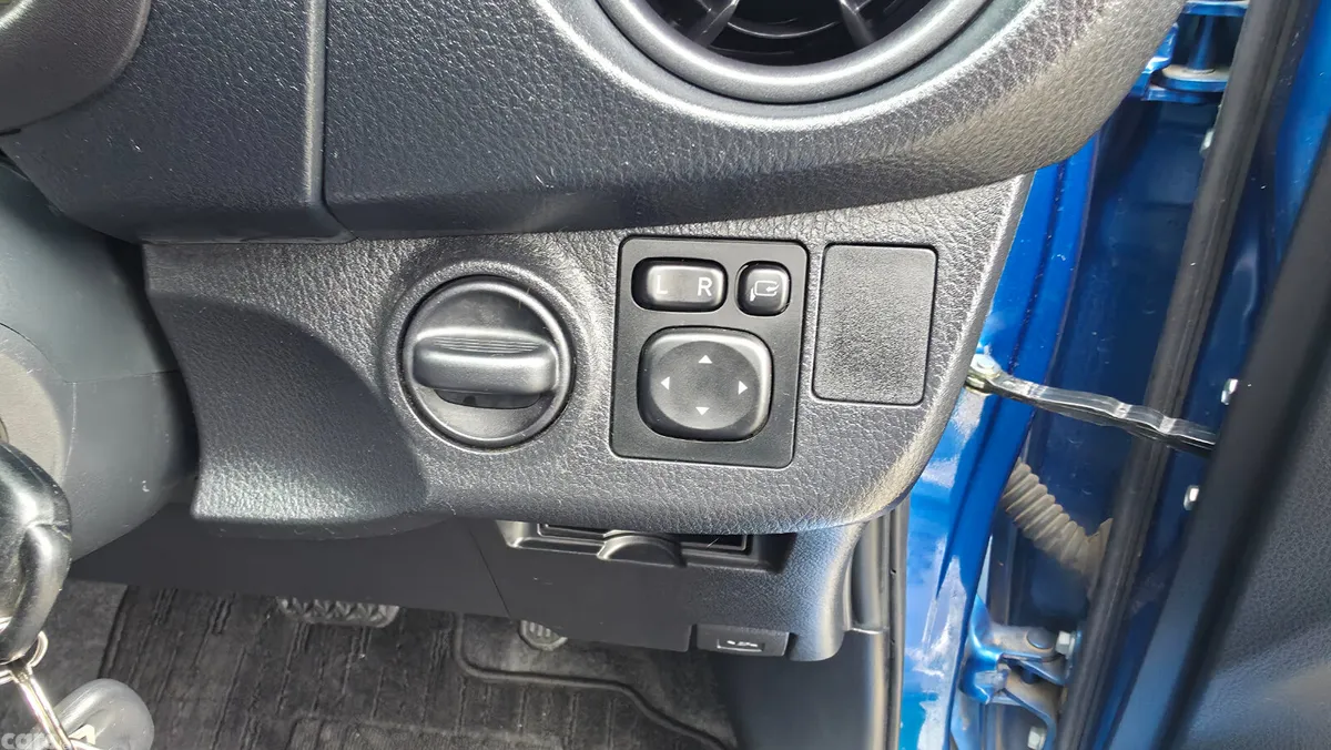 Toyota Vitz Hatchback, Petrol Hybrid, 2017, Blue