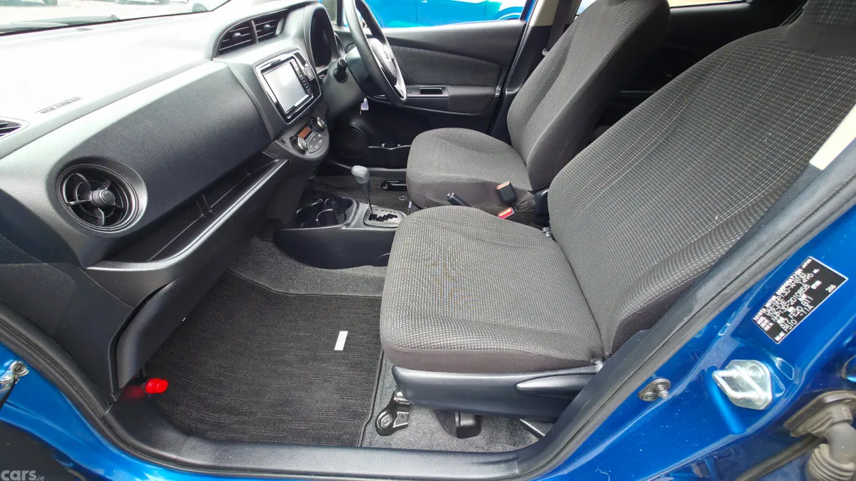 Toyota Vitz Hatchback, Petrol Hybrid, 2017, Blue