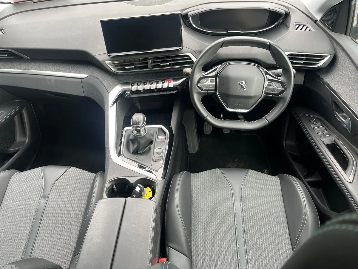 Peugeot 3008 MPV, Diesel, 2022, Grey