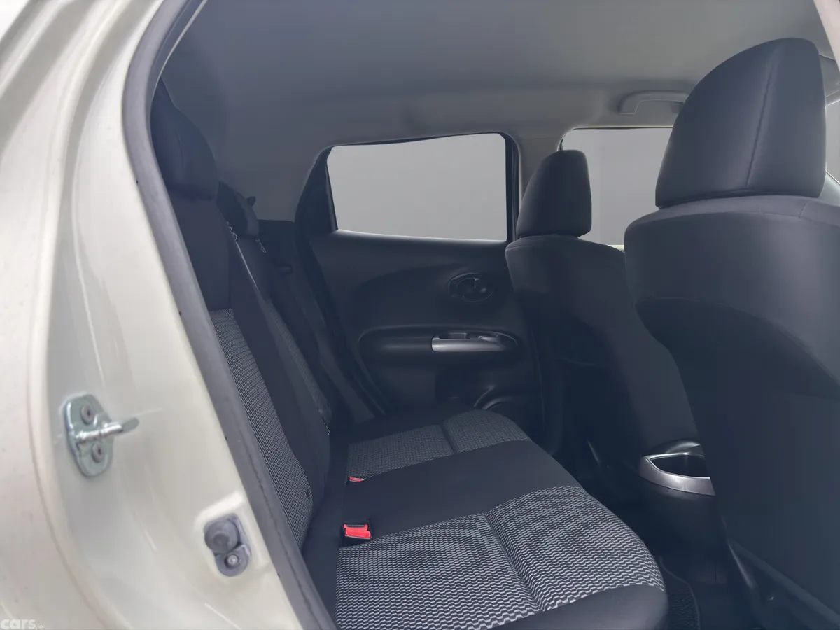 Nissan Juke SUV, Petrol, 2017, White