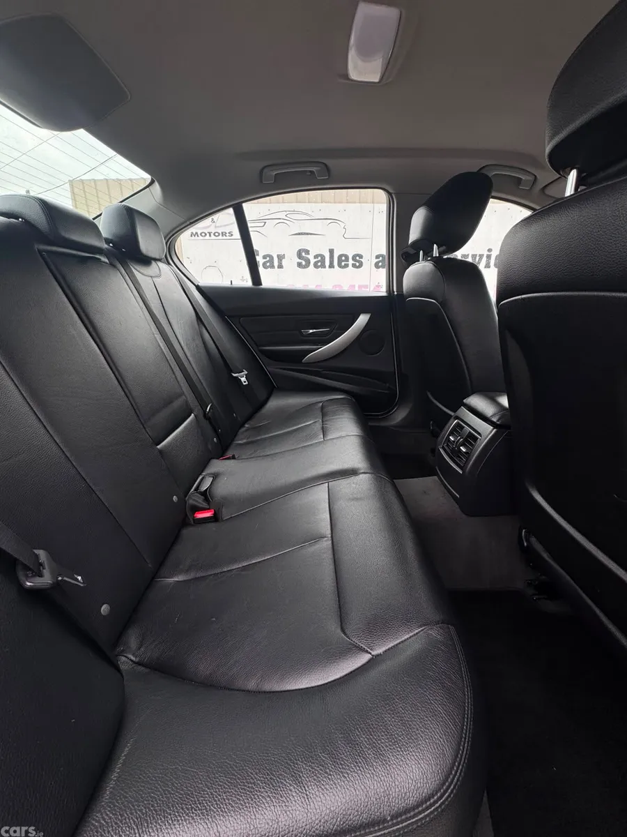 BMW 3-Series Saloon, Diesel, 2012, Silver