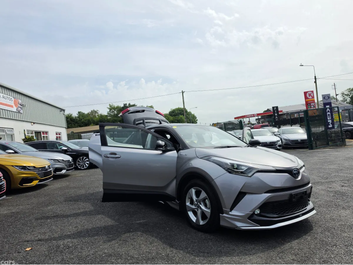 Toyota C-HR MPV, Petrol Hybrid, 2019, Silver