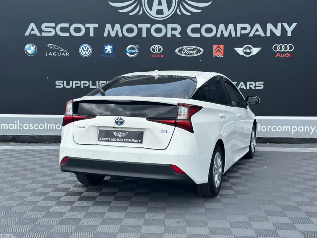 Toyota Prius Hatchback, Petrol Hybrid, 2022, White