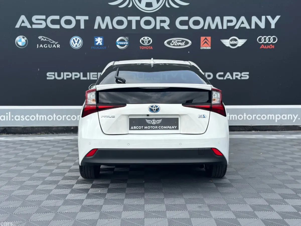 Toyota Prius Hatchback, Petrol Hybrid, 2022, White