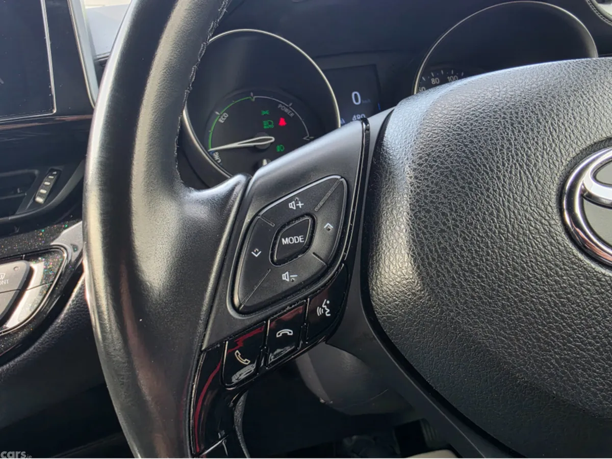 Toyota C-HR MPV, Petrol Hybrid, 2019, Silver