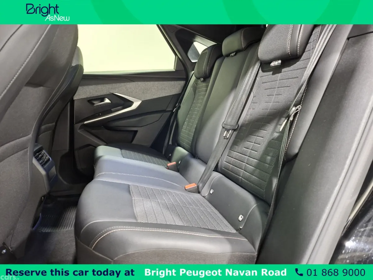 Peugeot 3008 MPV, Petrol, 2025, Black