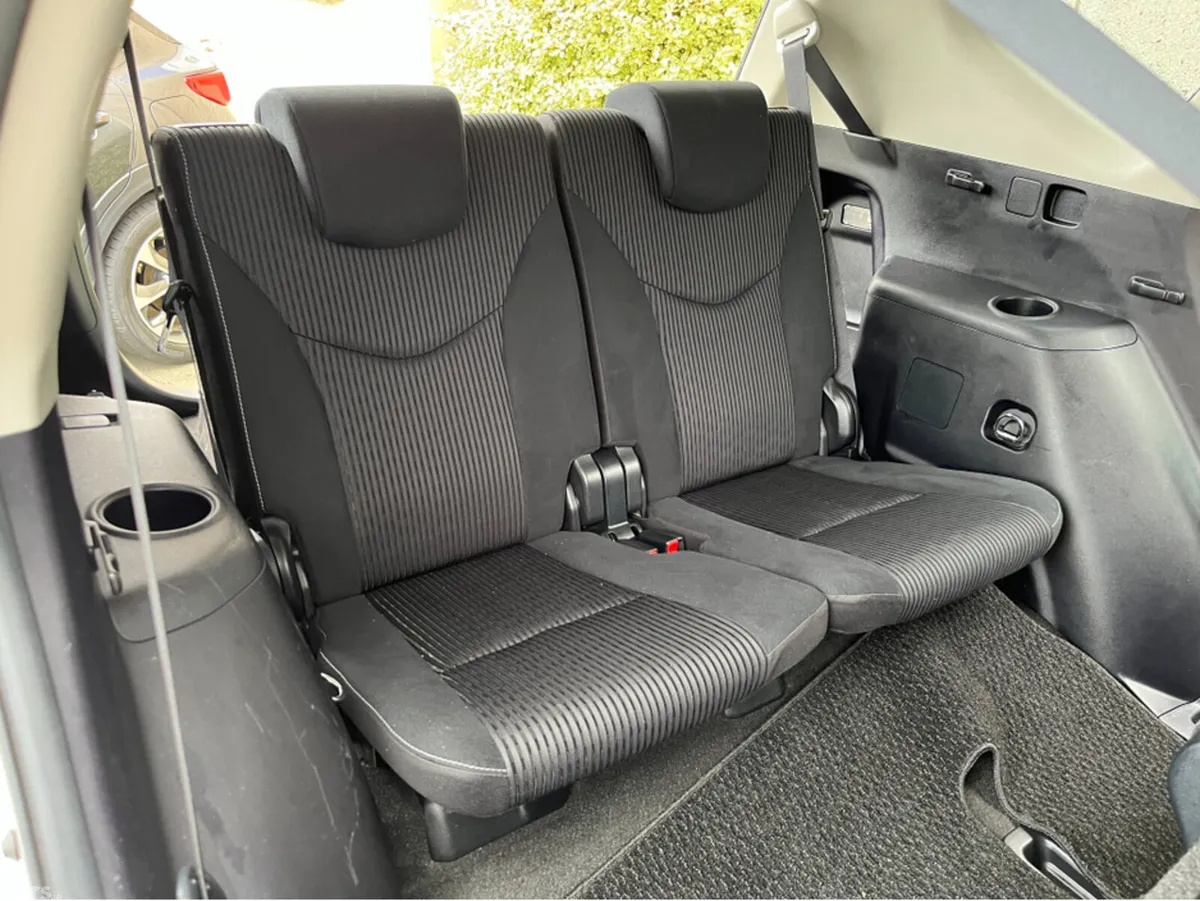 Toyota Prius MPV, Petrol Hybrid, 2015, White