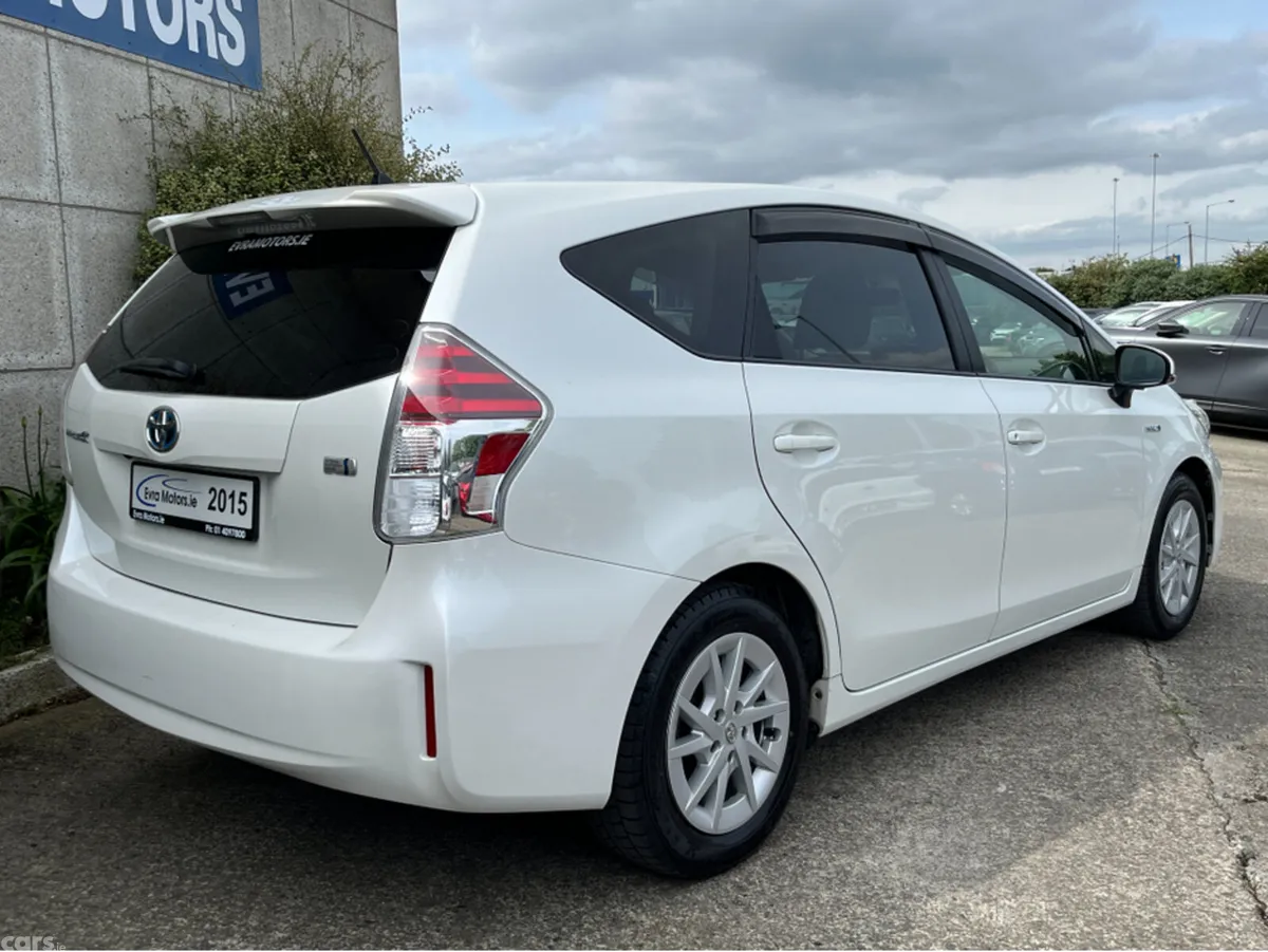 Toyota Prius MPV, Petrol Hybrid, 2015, White