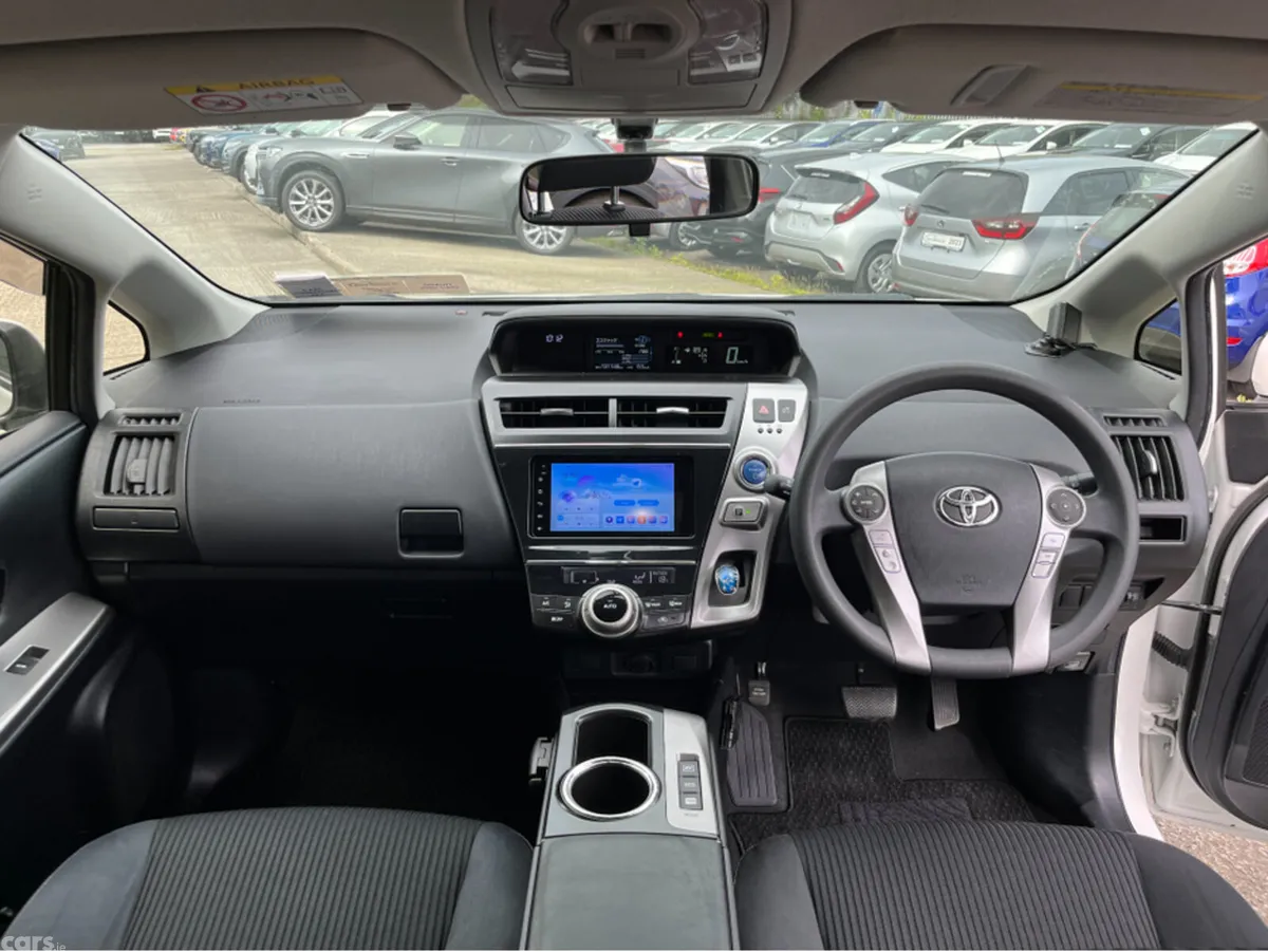 Toyota Prius MPV, Petrol Hybrid, 2015, White
