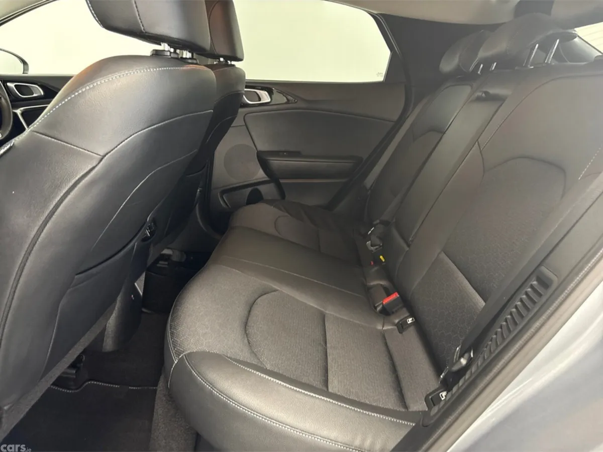 Kia XCeed Hatchback, Petrol Hybrid, 2024, Grey