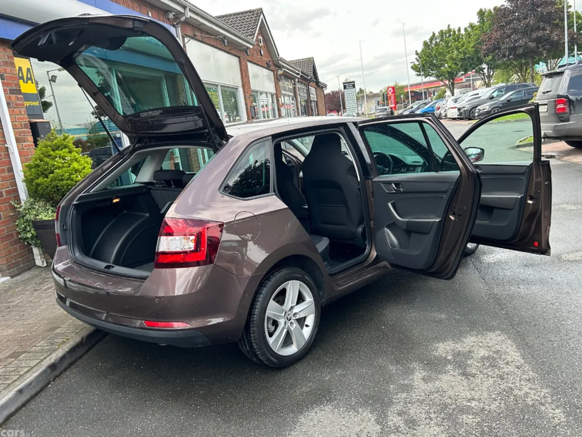 Skoda Rapid Hatchback, Diesel, 2016, Brown
