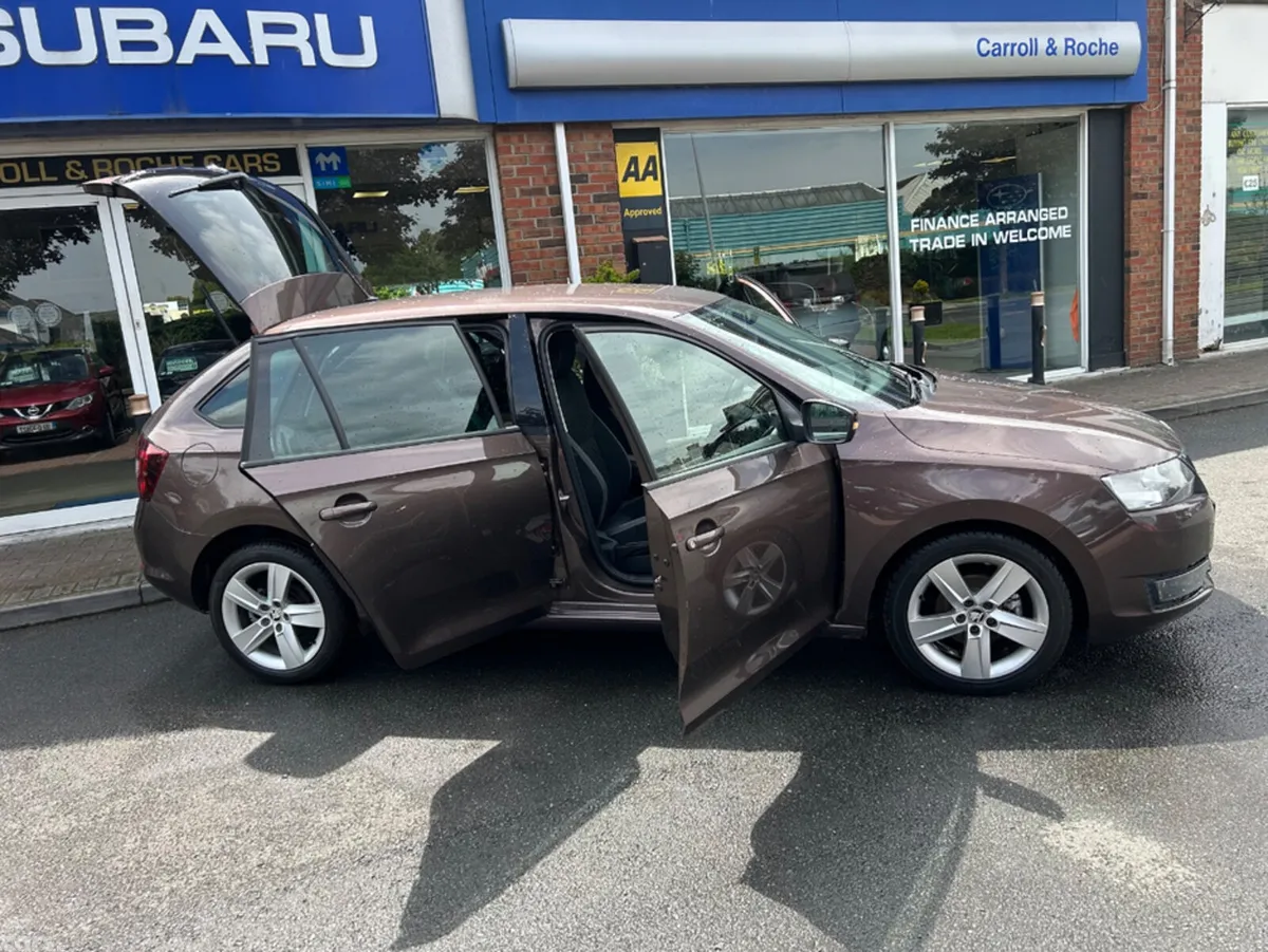 Skoda Rapid Hatchback, Diesel, 2016, Brown