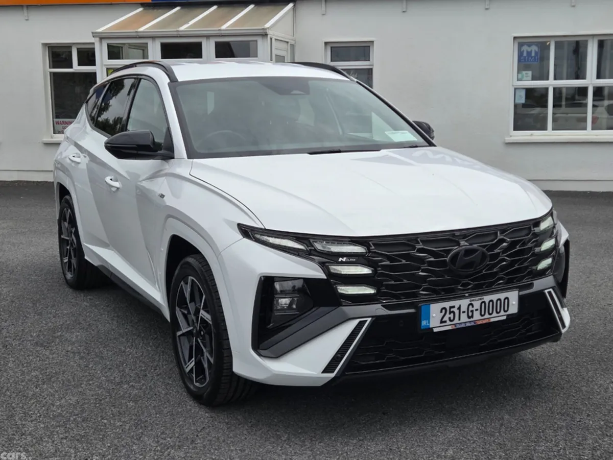 Hyundai Tucson Estate, Petrol Plug-in Hybrid, 2025, White