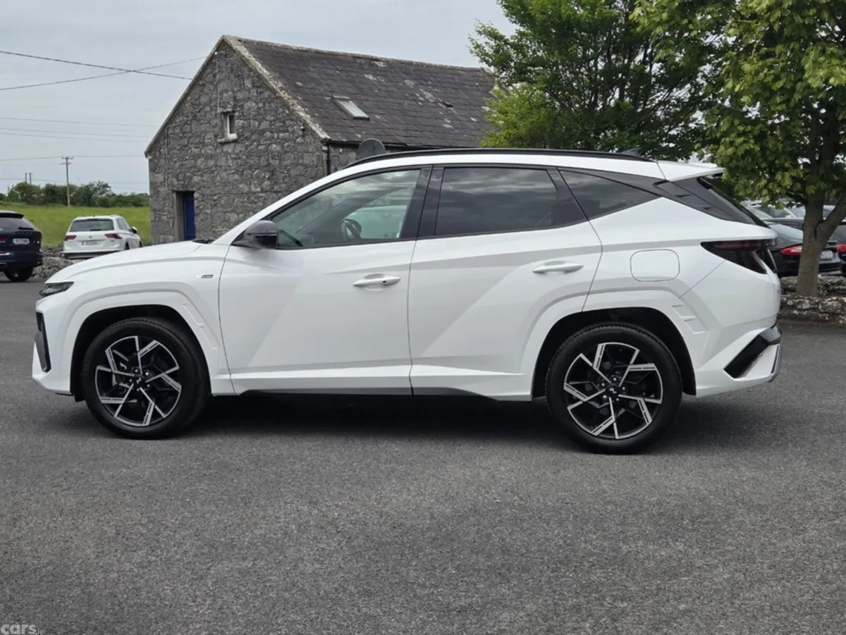 Hyundai Tucson Estate, Petrol Plug-in Hybrid, 2025, White