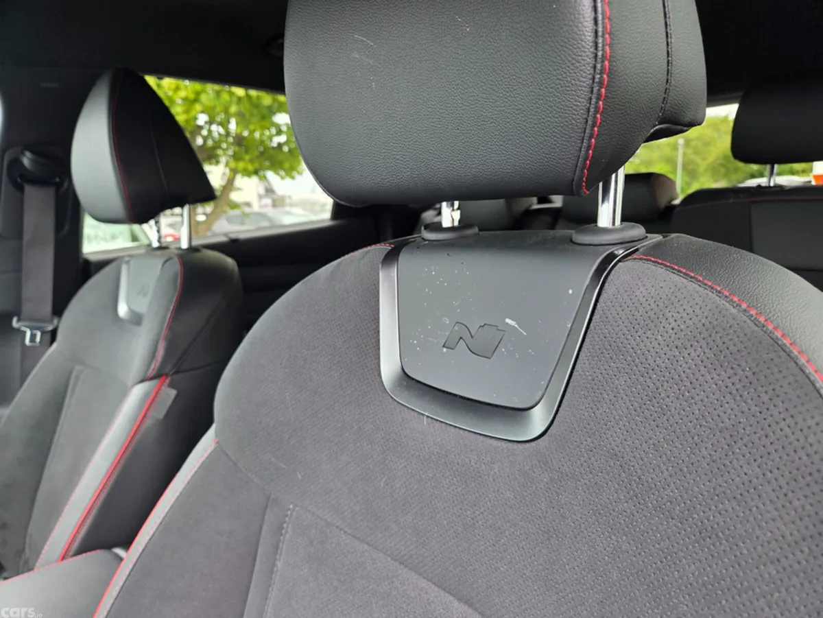 Hyundai Tucson Estate, Petrol Plug-in Hybrid, 2025, White