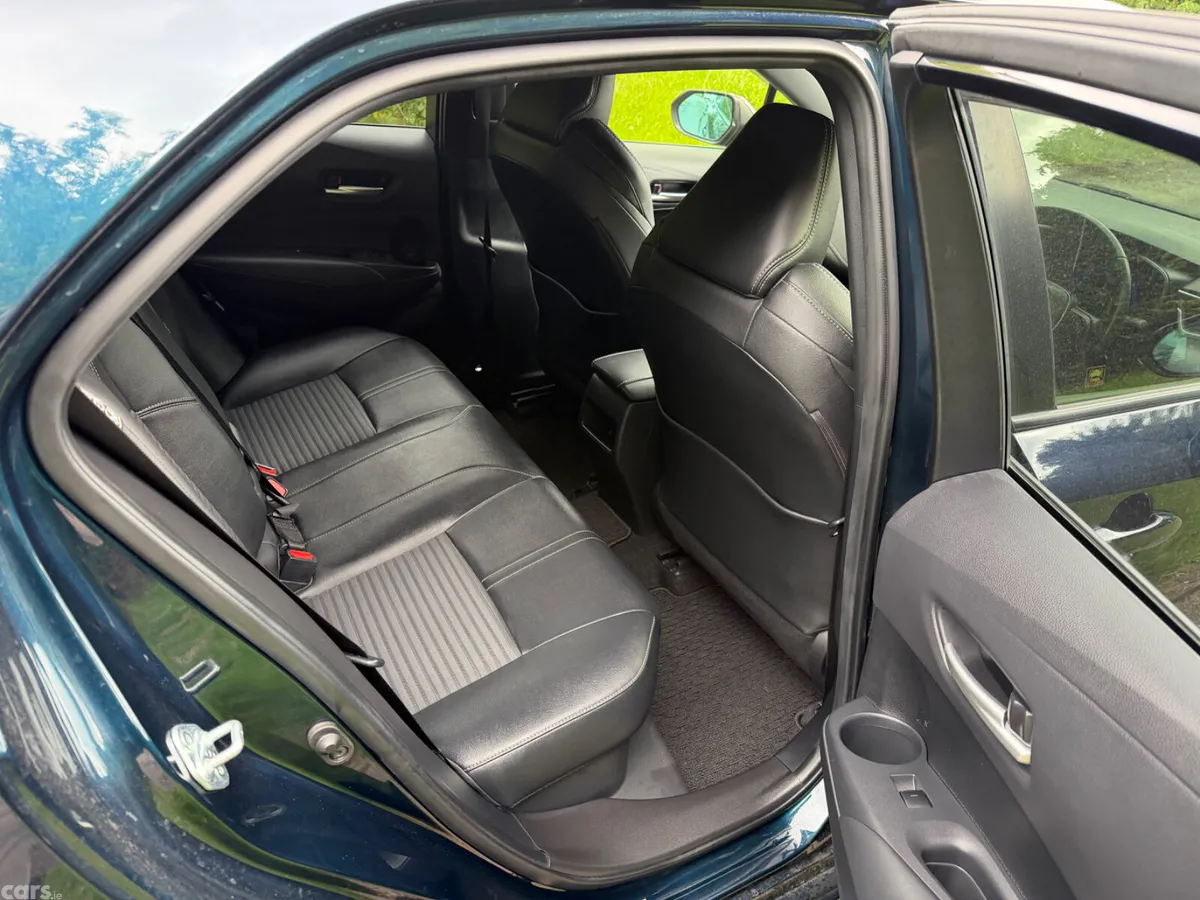 Toyota Corolla Hatchback, Petrol Hybrid, 2020, Blue