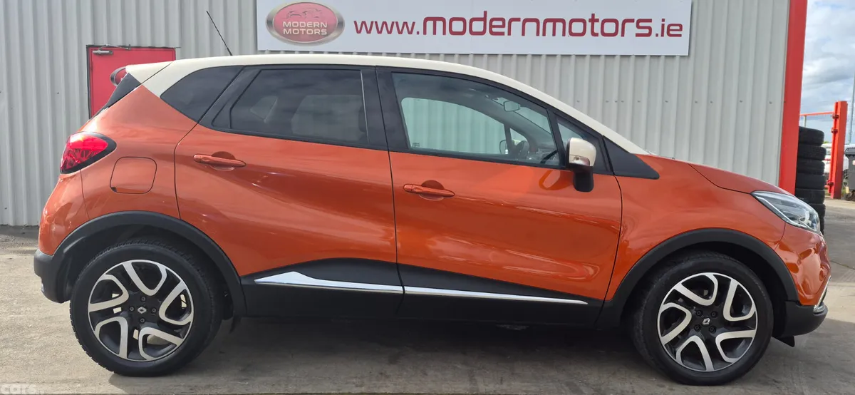 Renault Captur MPV, Petrol, 2015, Orange