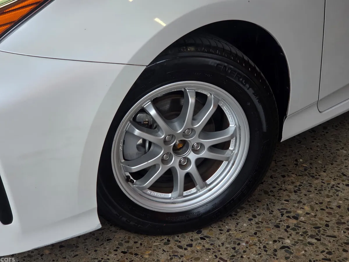 Toyota Prius Hatchback, Petrol Hybrid, 2021, White