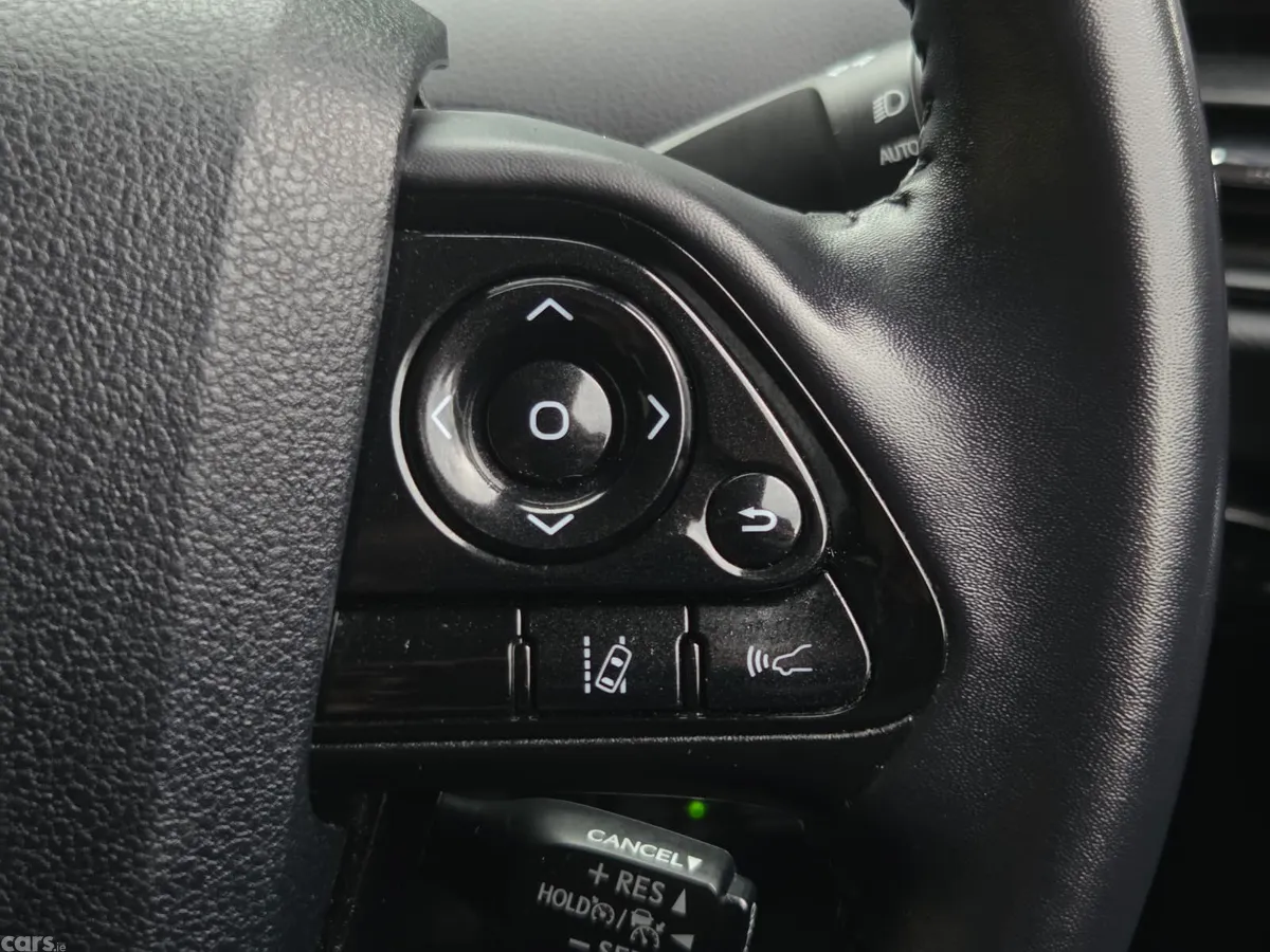 Toyota Prius Hatchback, Petrol Hybrid, 2021, White