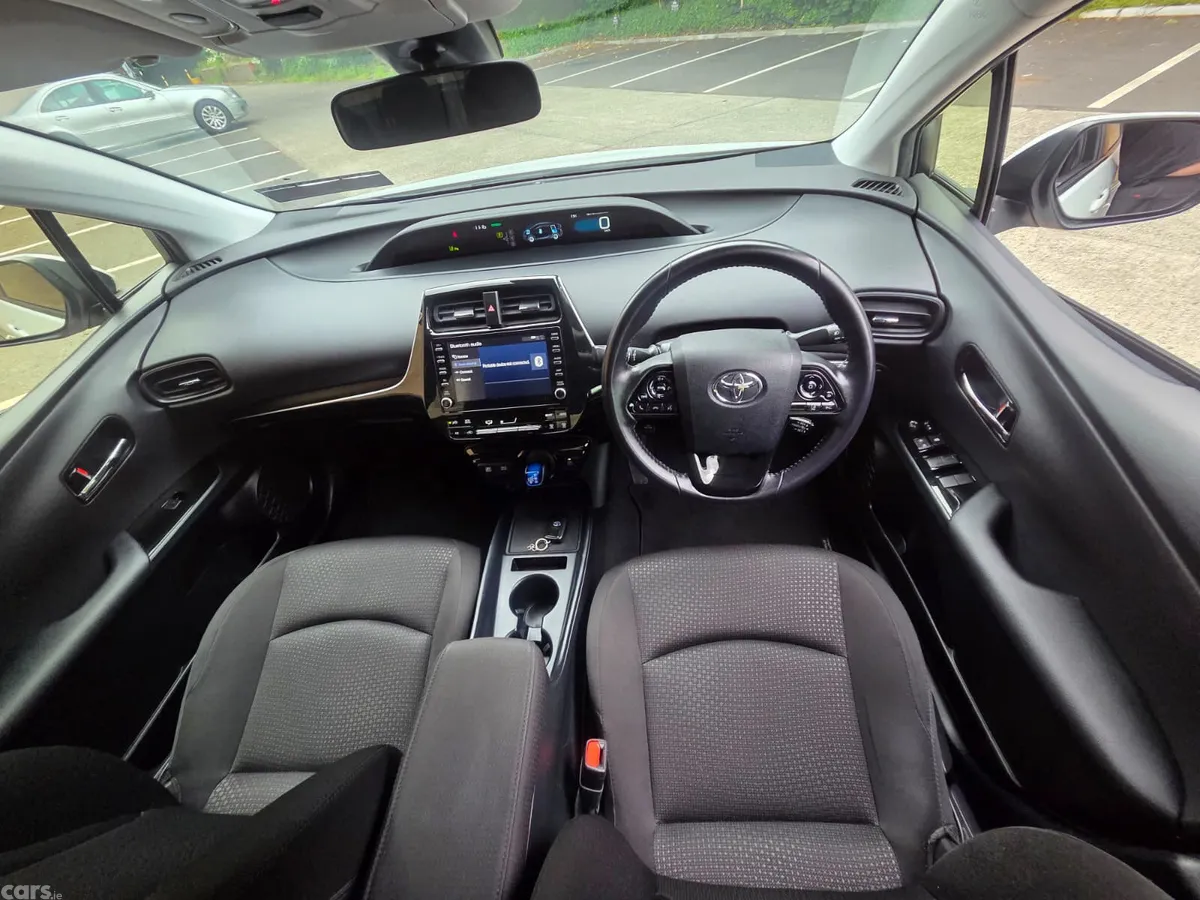 Toyota Prius Hatchback, Petrol Hybrid, 2021, White