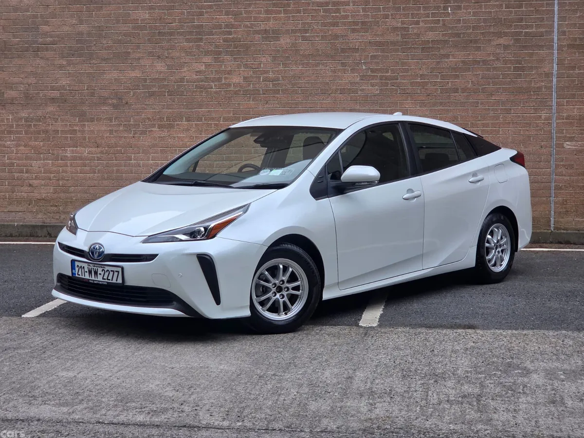 Toyota Prius Hatchback, Petrol Hybrid, 2021, White