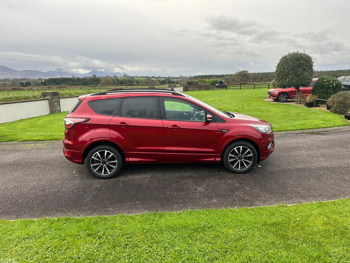 Ford Kuga SUV, Diesel, 2019, Red