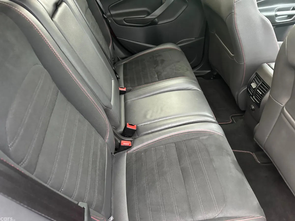 Ford Kuga SUV, Diesel, 2019, Red