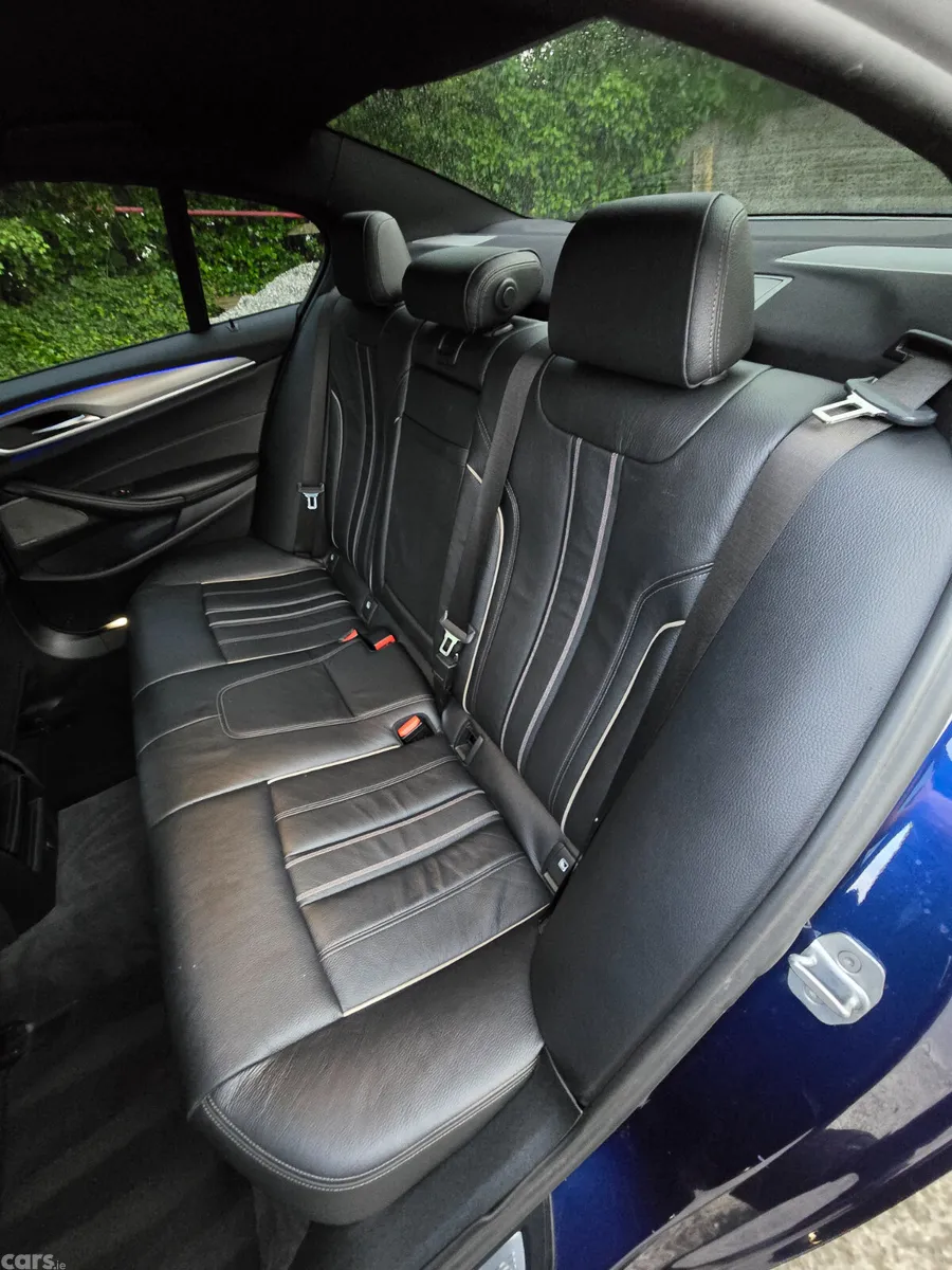 BMW 5-Series Saloon, Petrol Plug-in Hybrid, 2017, Blue