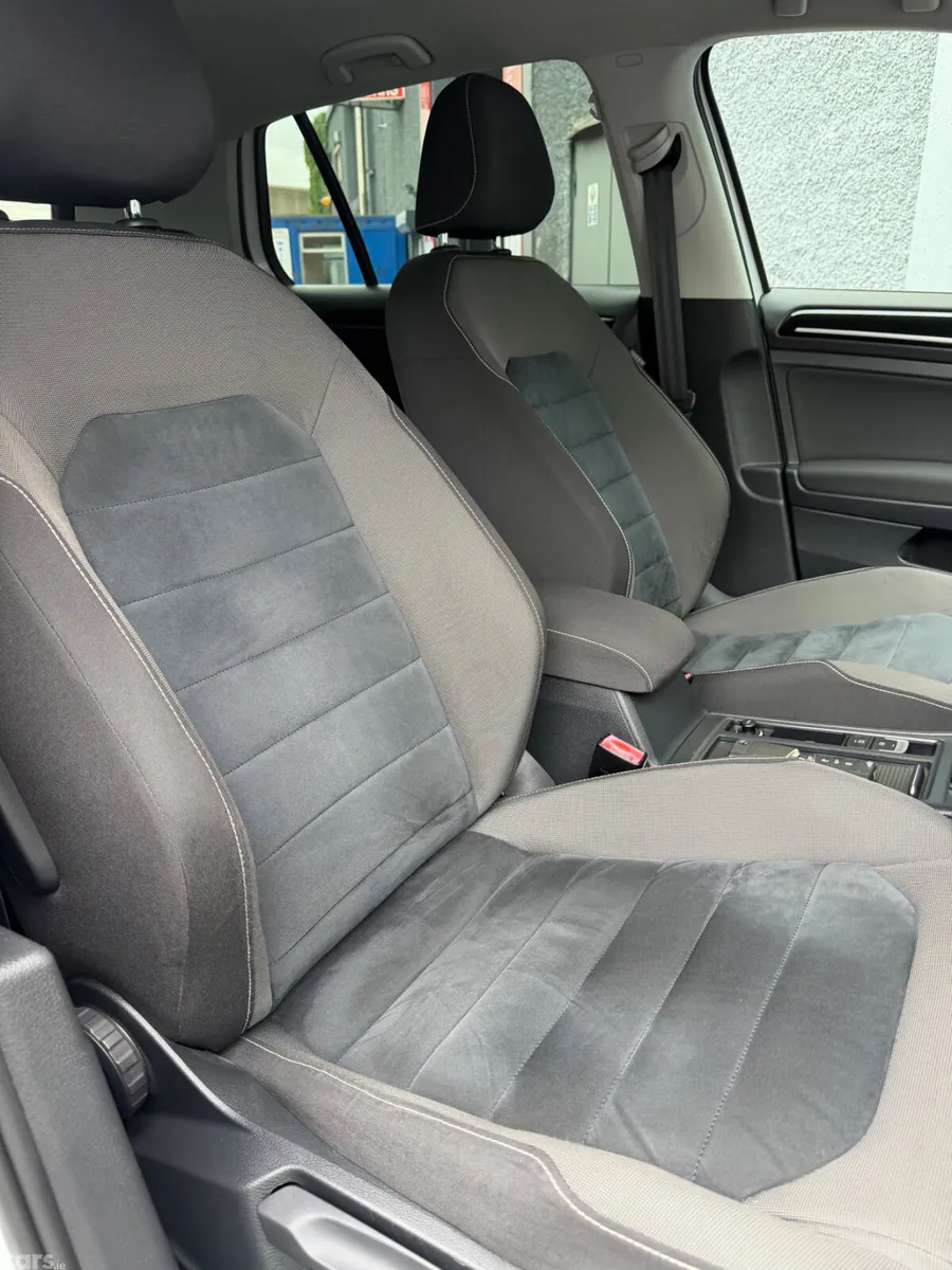 Volkswagen Golf Hatchback, Petrol, 2016, White