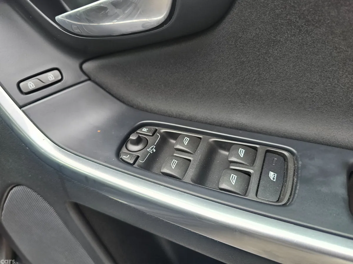 Volvo XC60 SUV, Diesel, 2014, Black