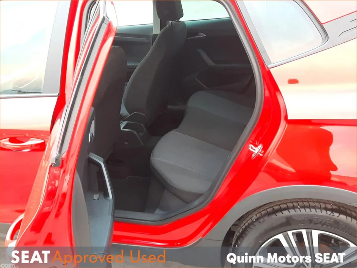 SEAT Arona Hatchback, Petrol, 2022, Red