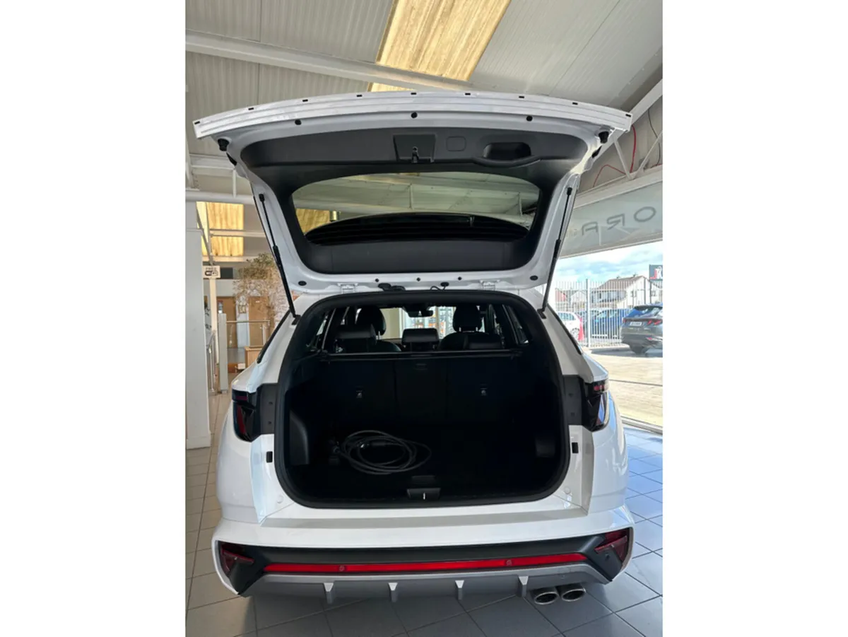 Hyundai Tucson MPV, Petrol Plug-in Hybrid, 2024, White