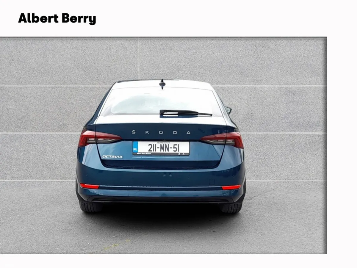 Skoda Octavia Hatchback, Diesel, 2021, Blue