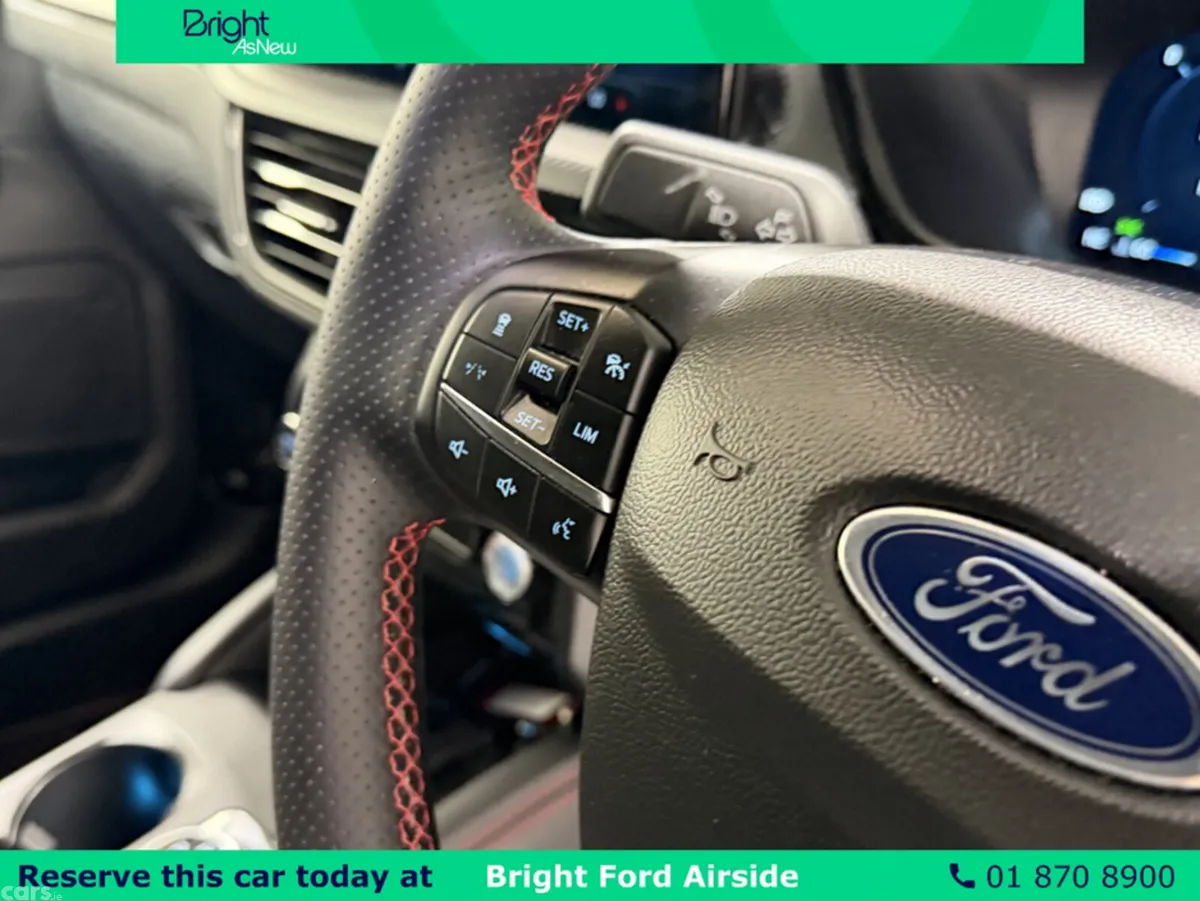 Ford Kuga MPV, Petrol Plug-in Hybrid, 2025, Black