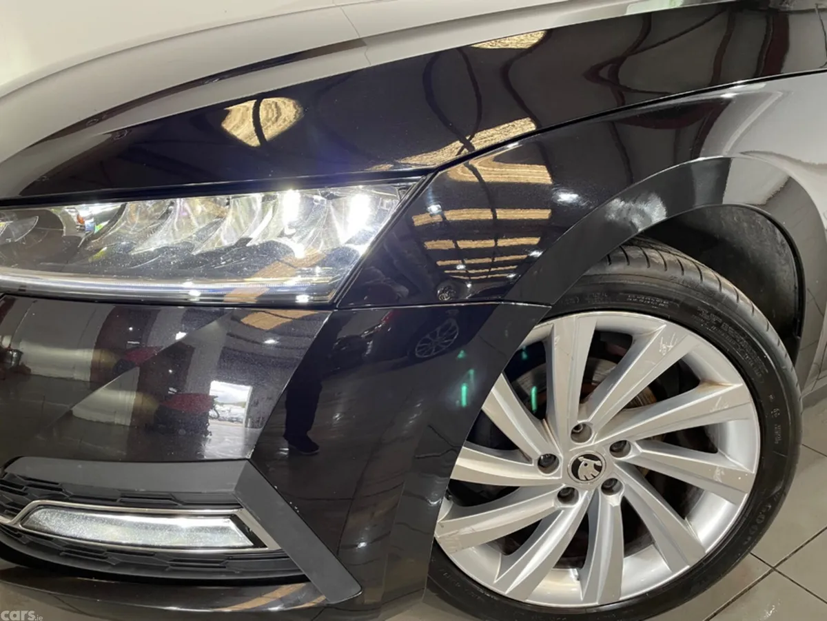 Skoda Octavia Hatchback, Diesel, 2022, Black