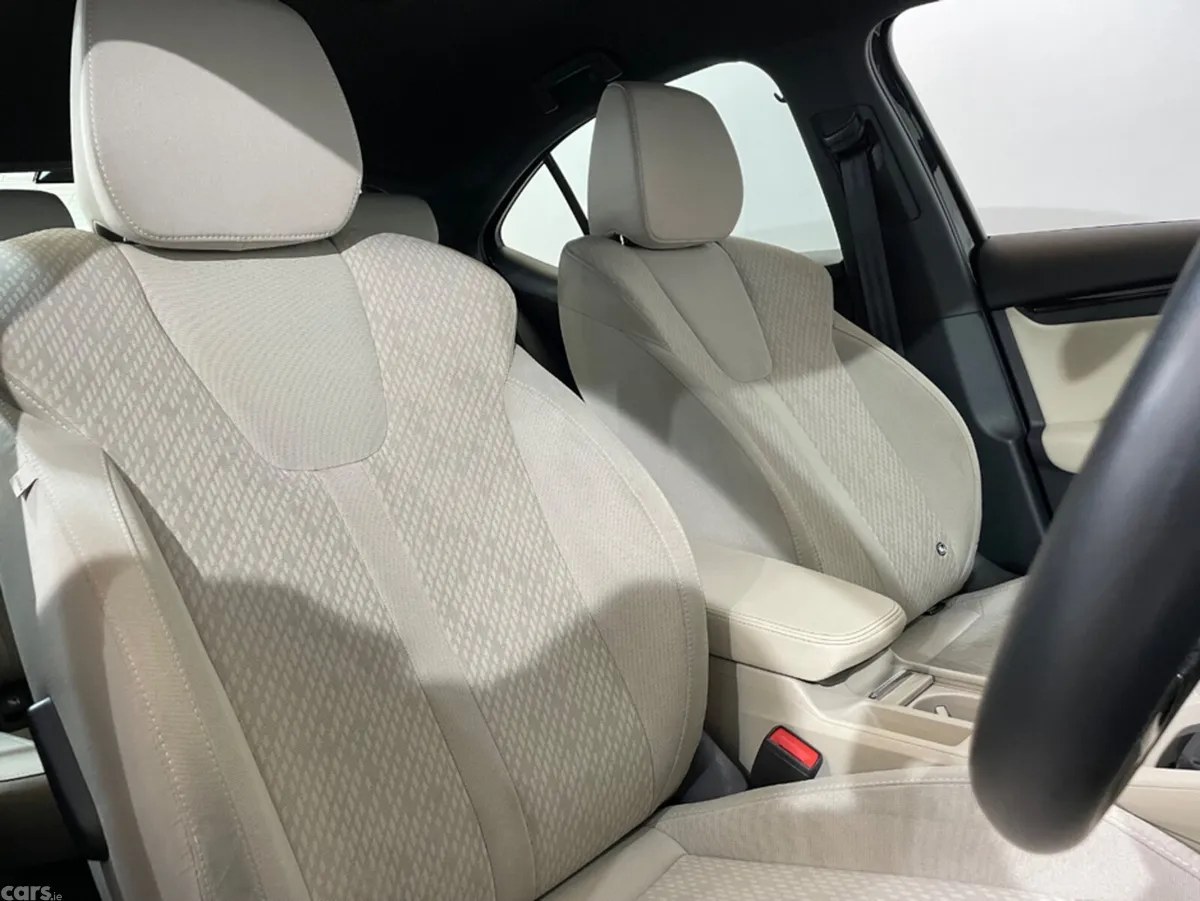 Skoda Octavia Hatchback, Diesel, 2022, Black