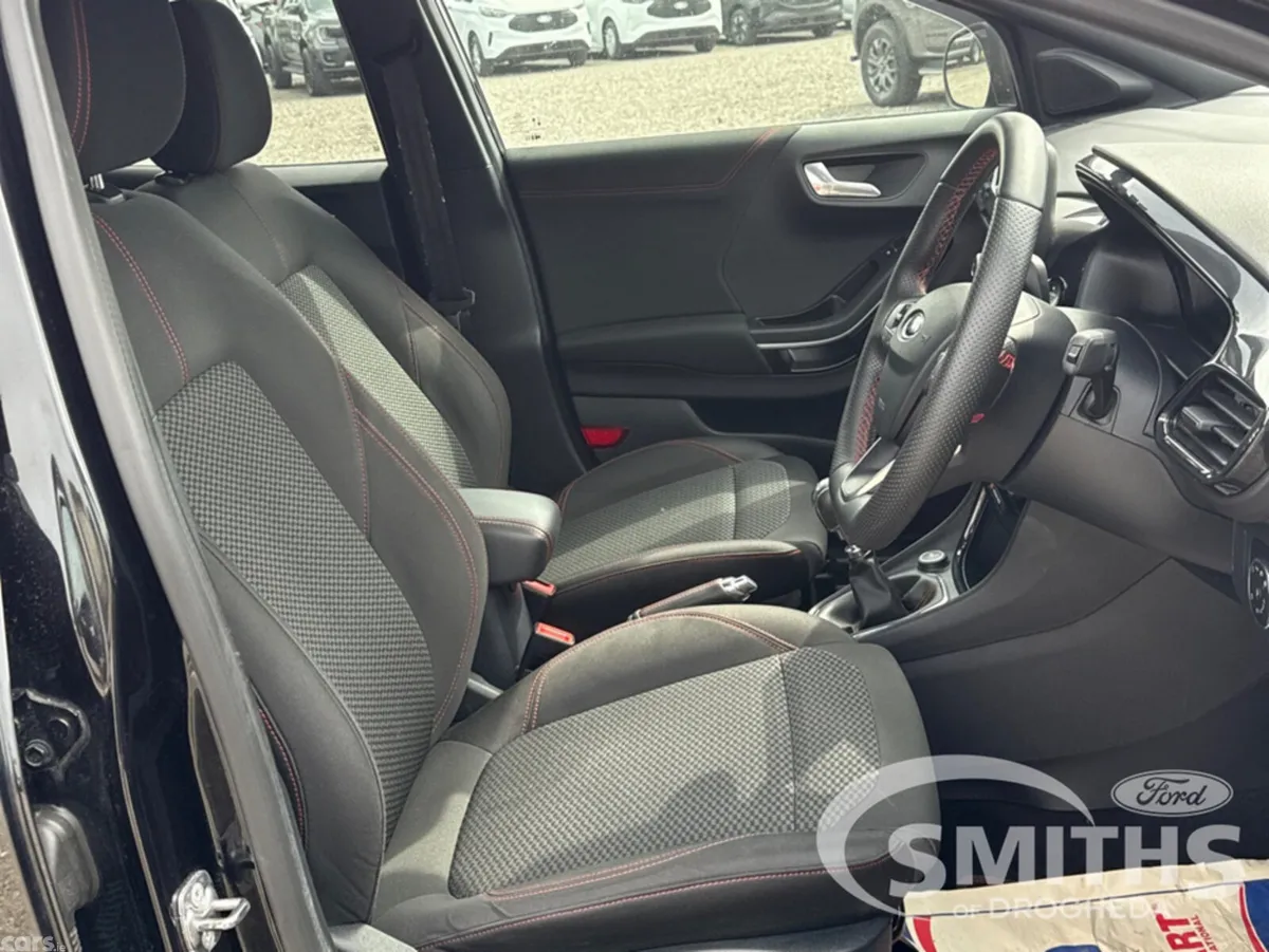 Ford Puma MPV, Petrol Hybrid, 2022, Black