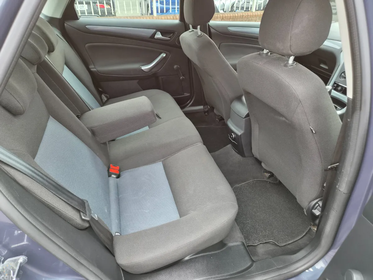 Ford Mondeo Saloon, Diesel, 2013, Blue