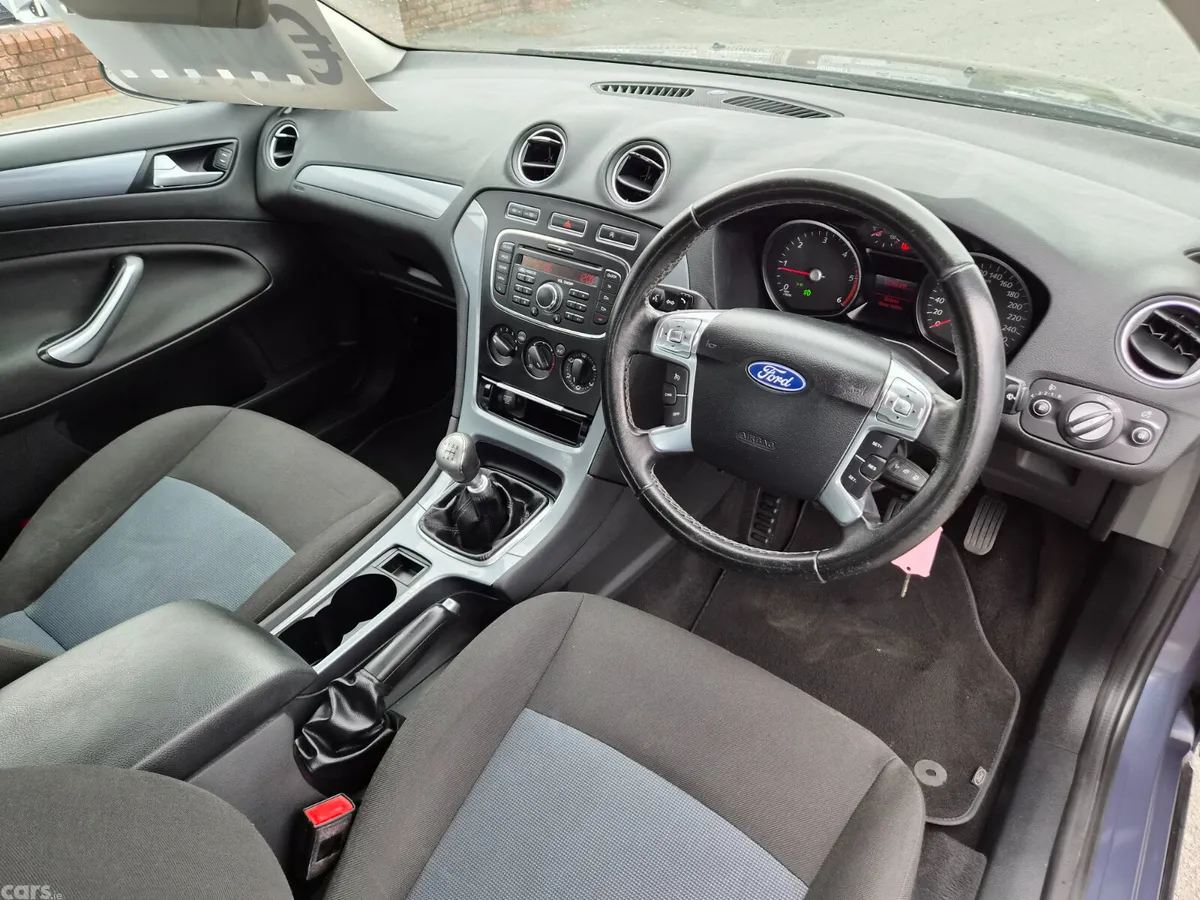 Ford Mondeo Saloon, Diesel, 2013, Blue