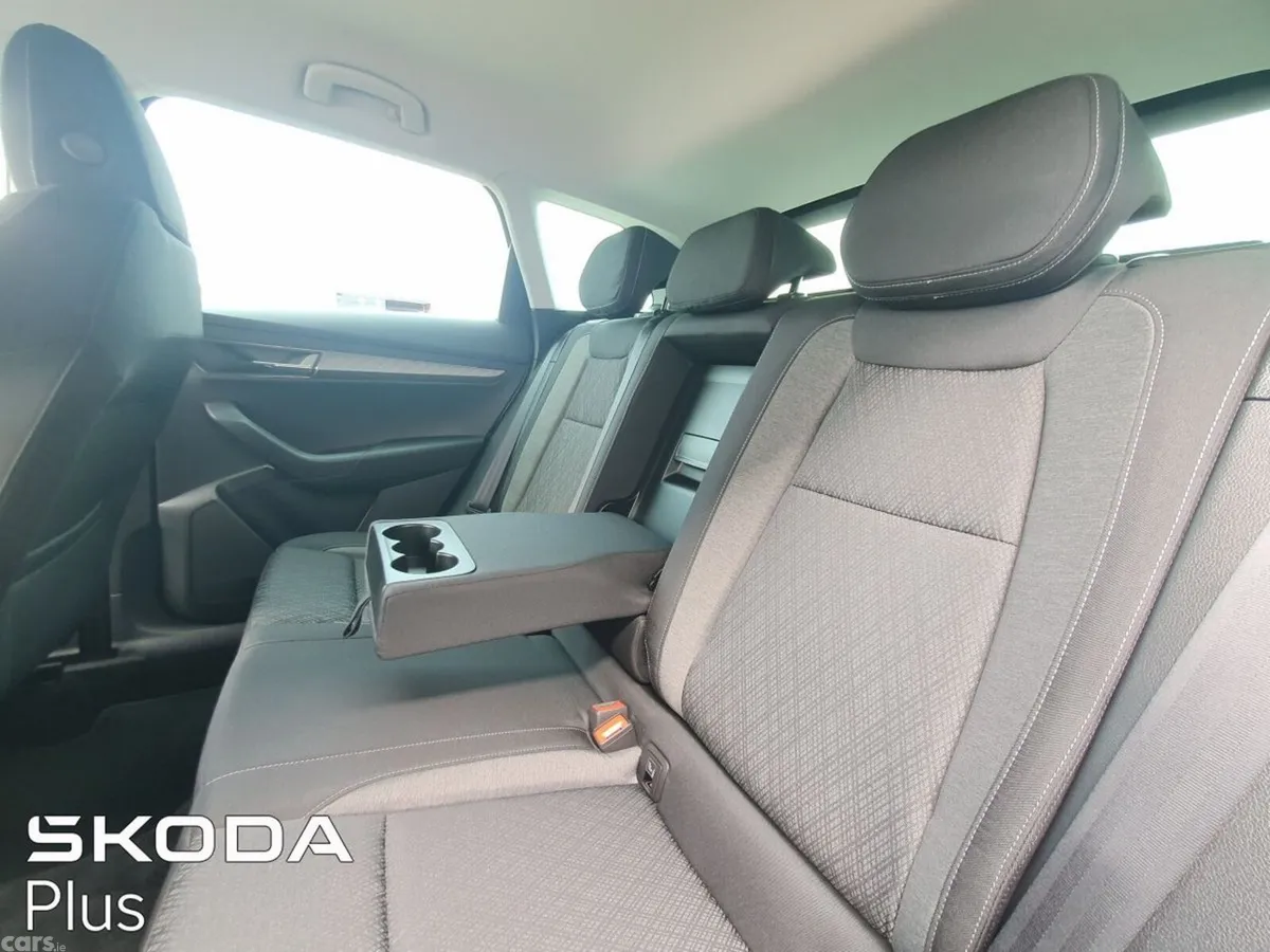 Skoda Karoq SUV, Diesel, 2022, Grey