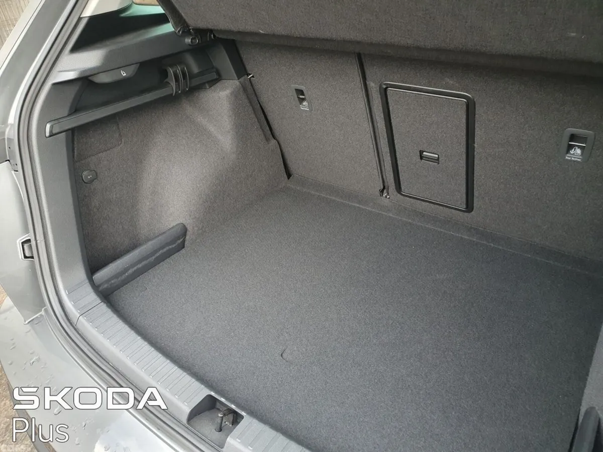 Skoda Karoq SUV, Diesel, 2022, Grey