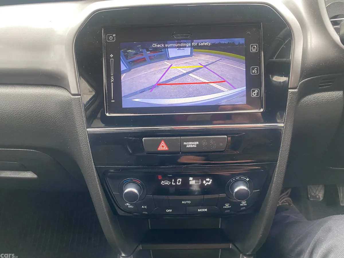 Suzuki Vitara SUV, Petrol Hybrid, 2023, Silver