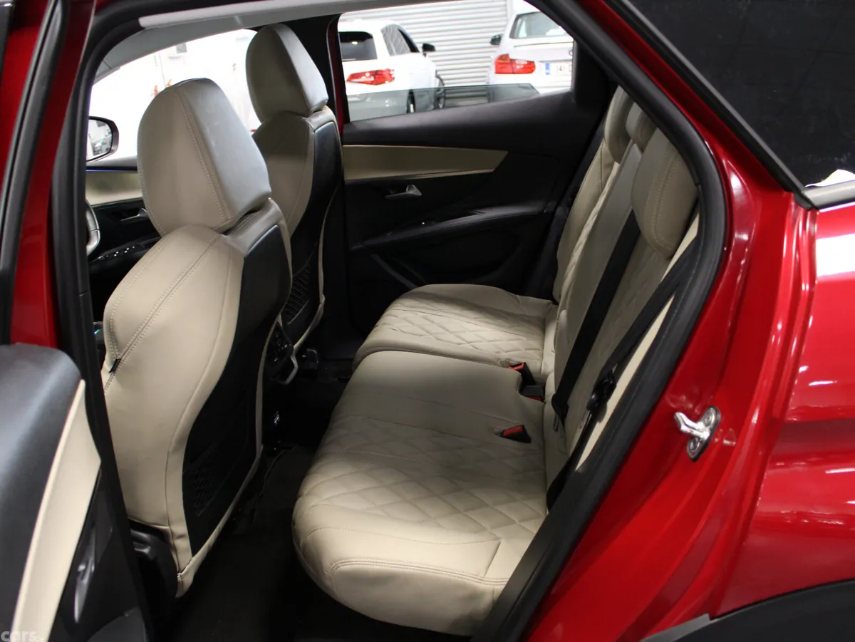 Peugeot 3008 MPV, Diesel, 2021, Red