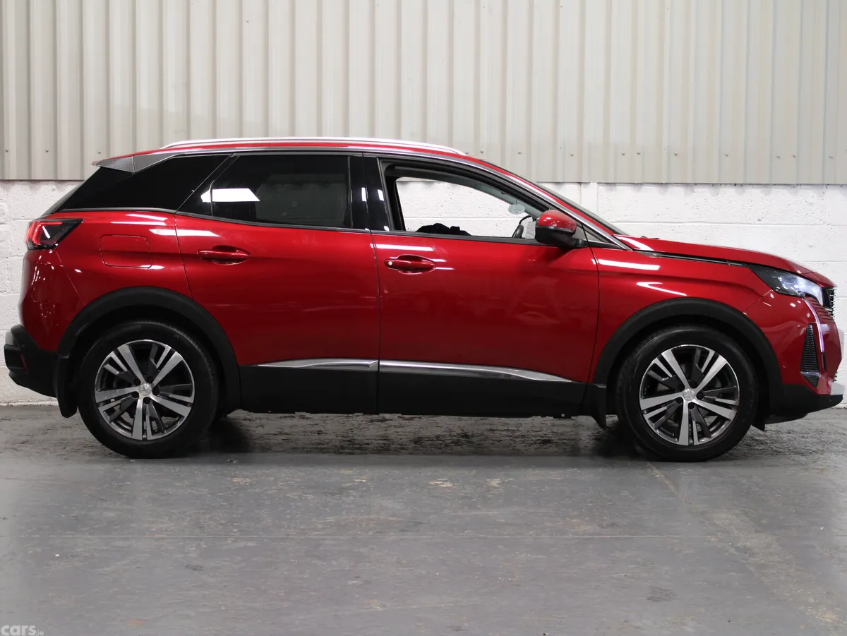 Peugeot 3008 MPV, Diesel, 2021, Red