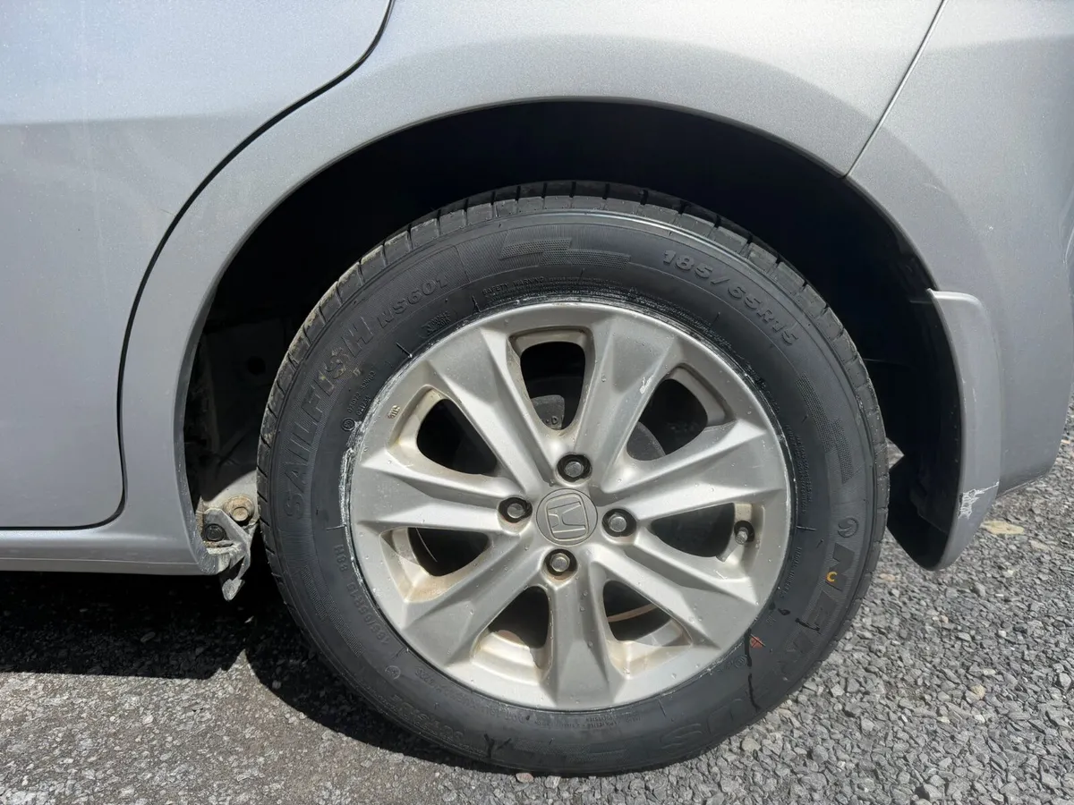 Honda Fit Hatchback, Petrol Hybrid, 2011, Silver