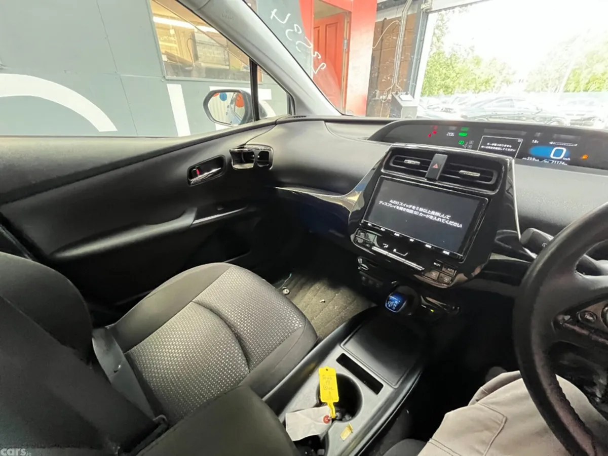 Toyota Prius MPV, Petrol Hybrid, 2019, Blue