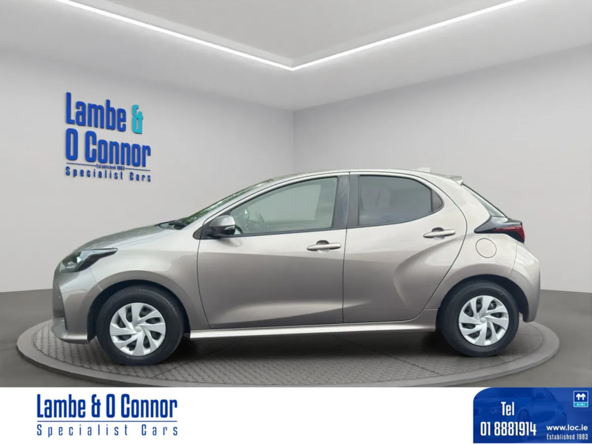 Toyota Yaris Hatchback, Petrol Hybrid, 2021, Bronze