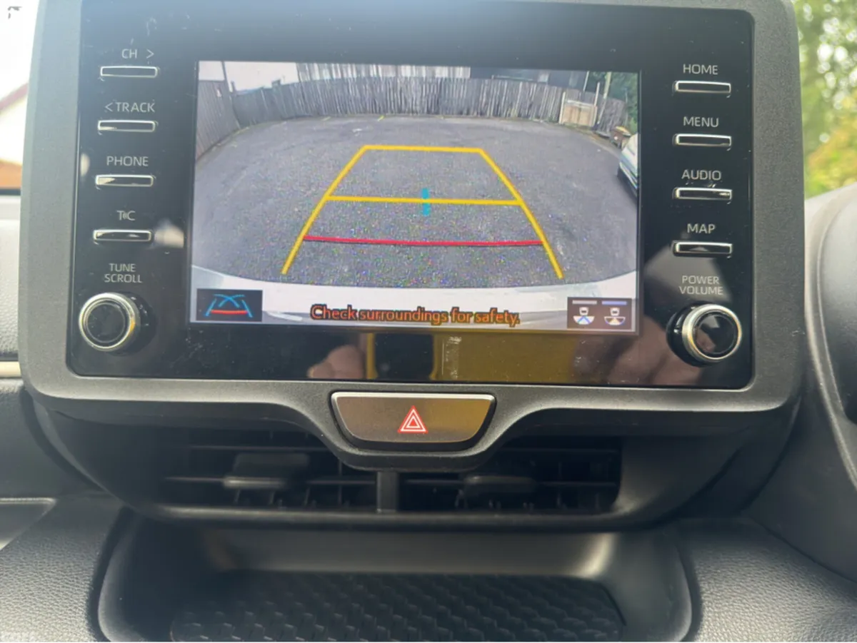 Toyota Yaris Hatchback, Petrol Hybrid, 2021, Bronze