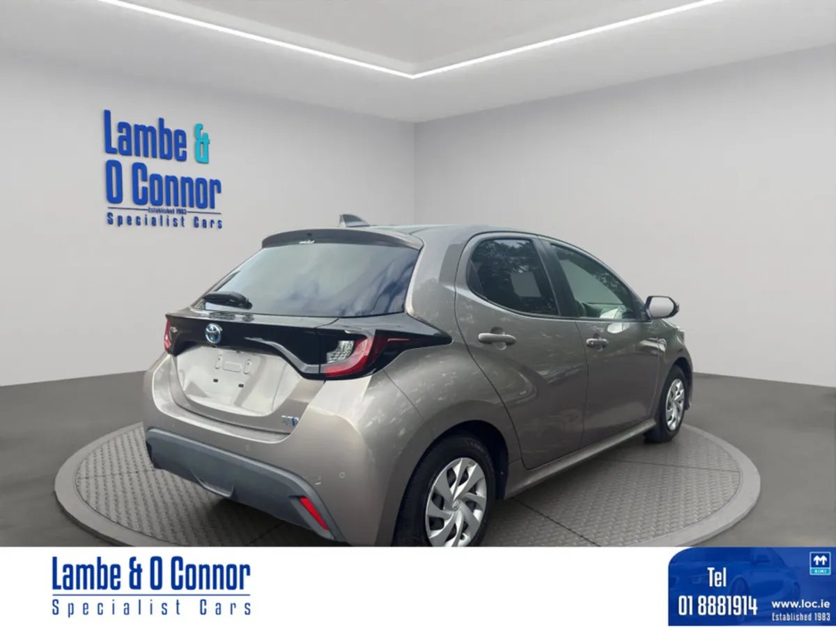 Toyota Yaris Hatchback, Petrol Hybrid, 2021, Bronze